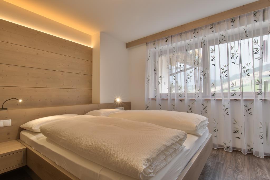 Apartments Ciasa Costa Бадия Экстерьер фото